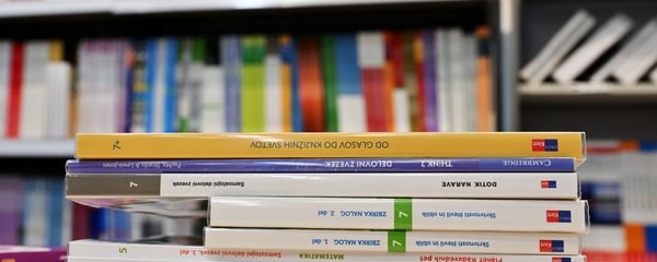 'Brezplačna' šola? 300 evrov na začetku leta, nato izleti, šola v naravi ...
